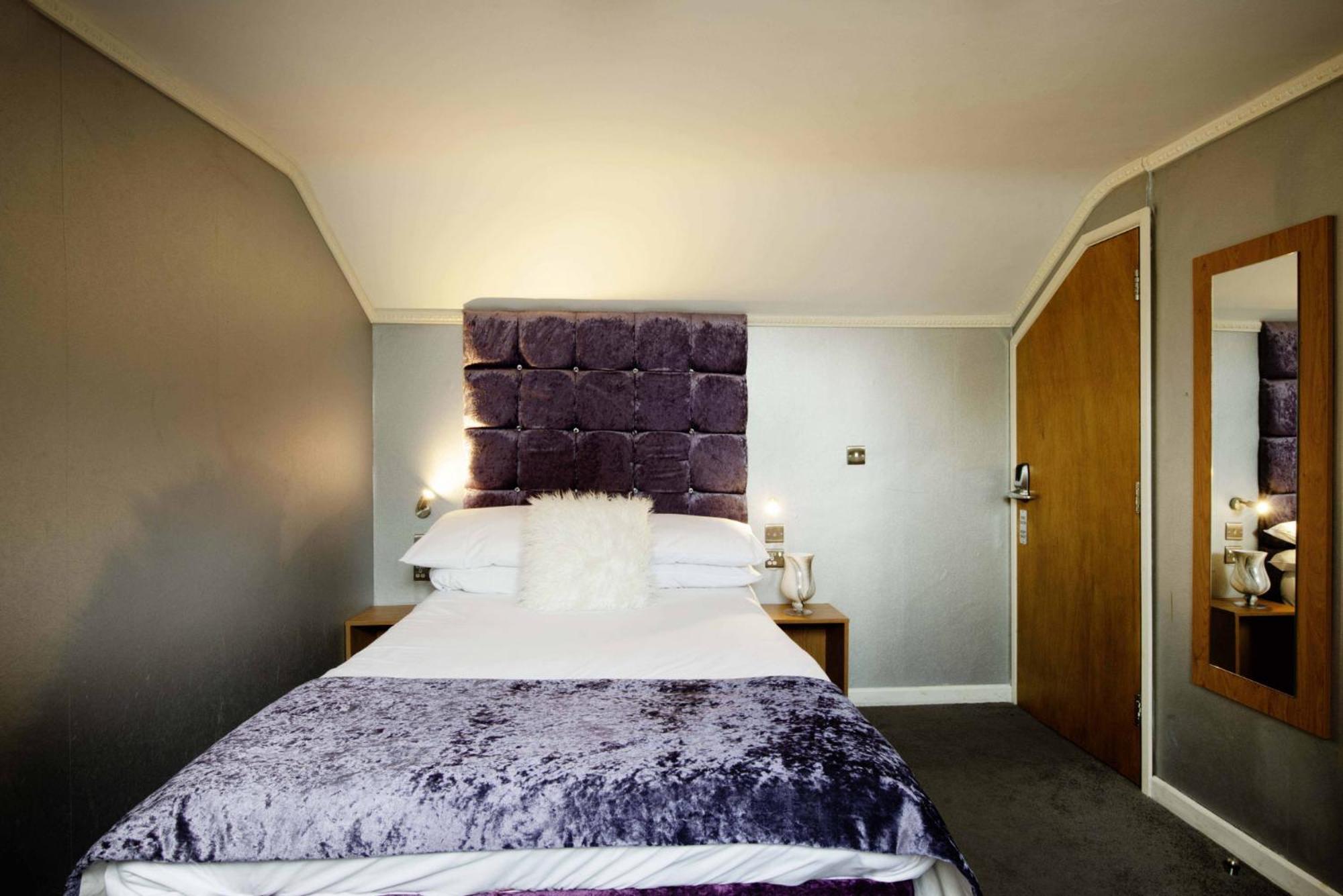 Hotels 24-7 - The Old Victoria Hotel Newport  Exterior foto